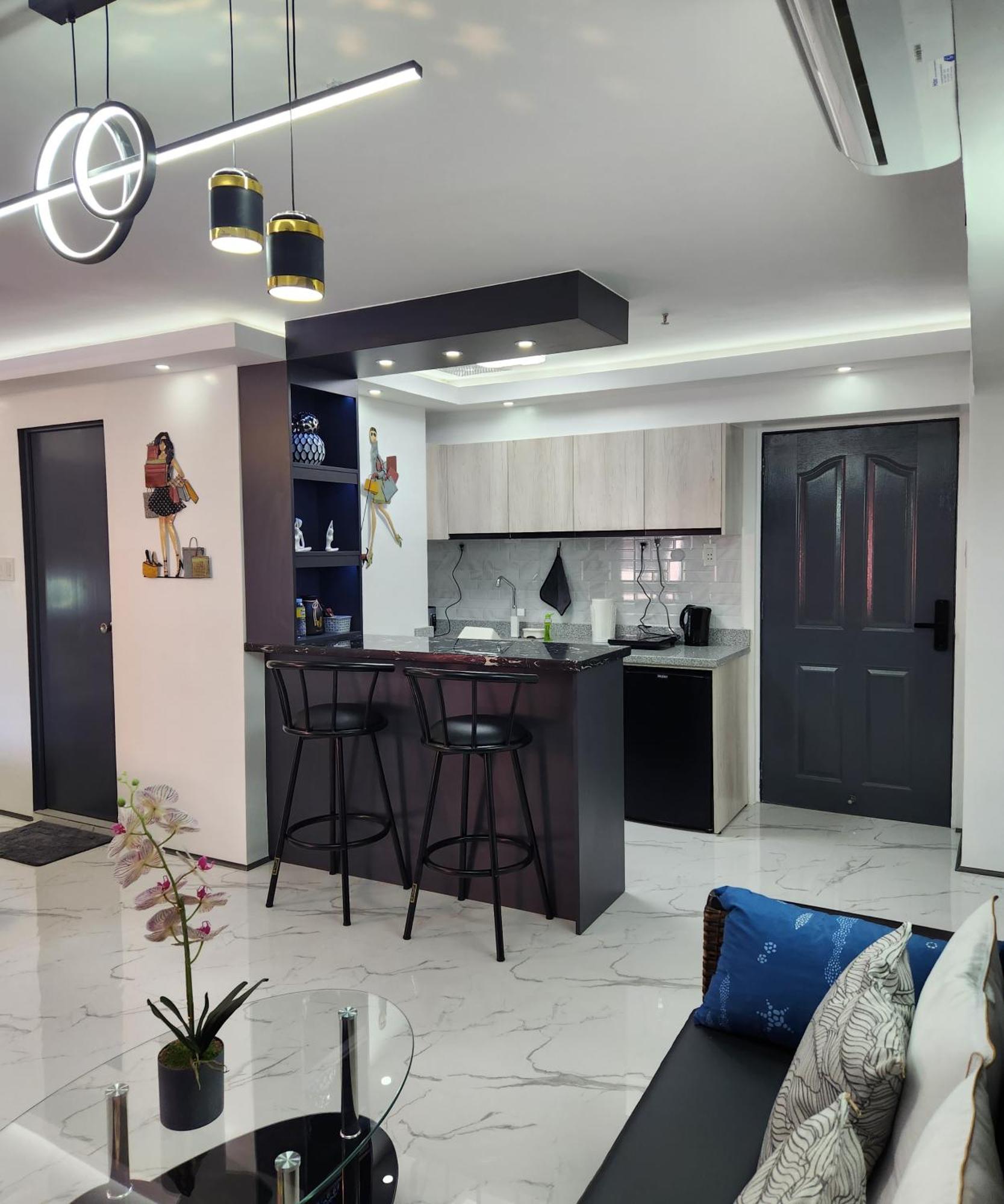מקטאן Condo Azur Suites B207 Near Airport, Netflix, Stylish, Cozy With Swimming Pool מראה חיצוני תמונה