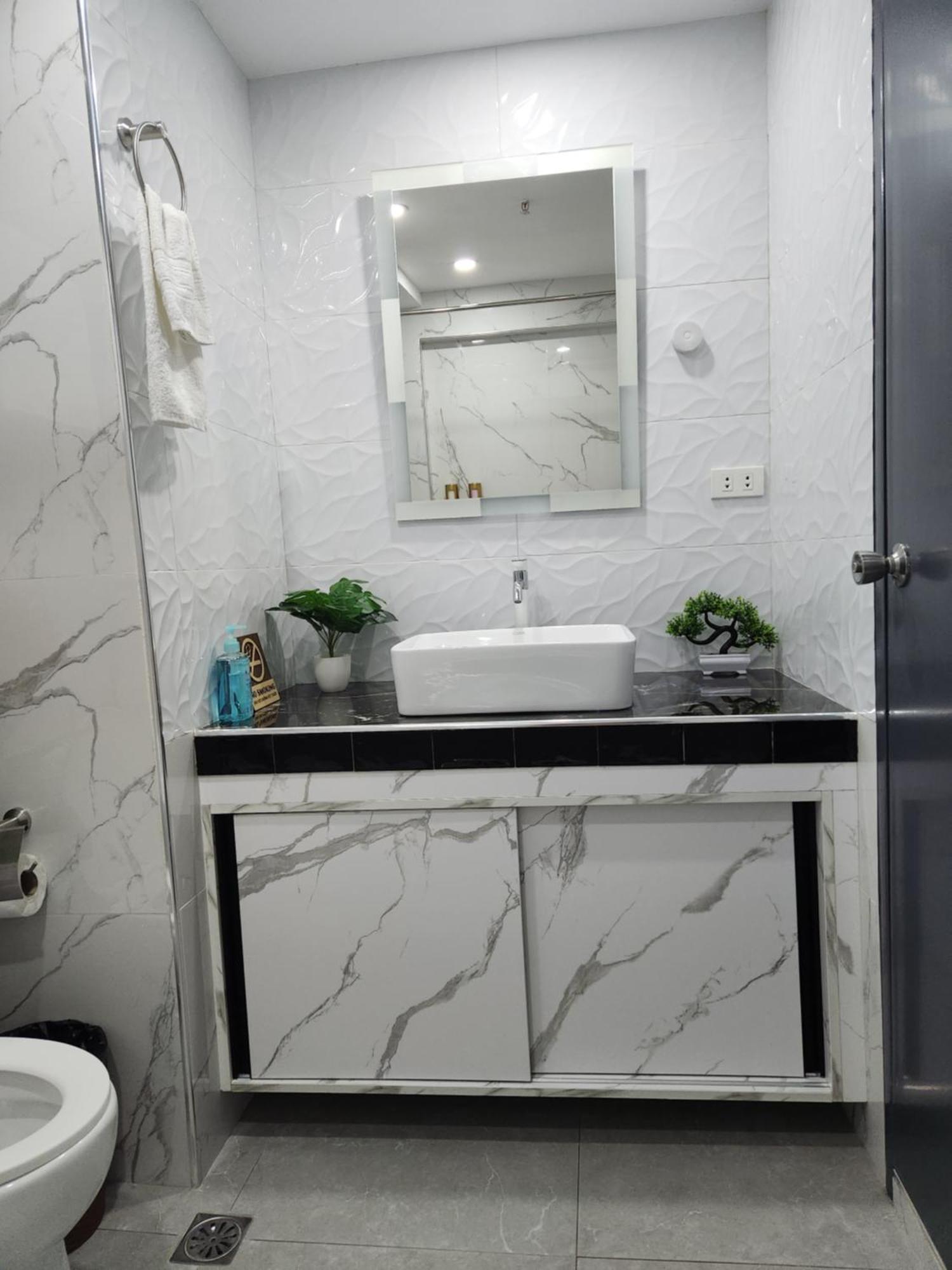 מקטאן Condo Azur Suites B207 Near Airport, Netflix, Stylish, Cozy With Swimming Pool מראה חיצוני תמונה