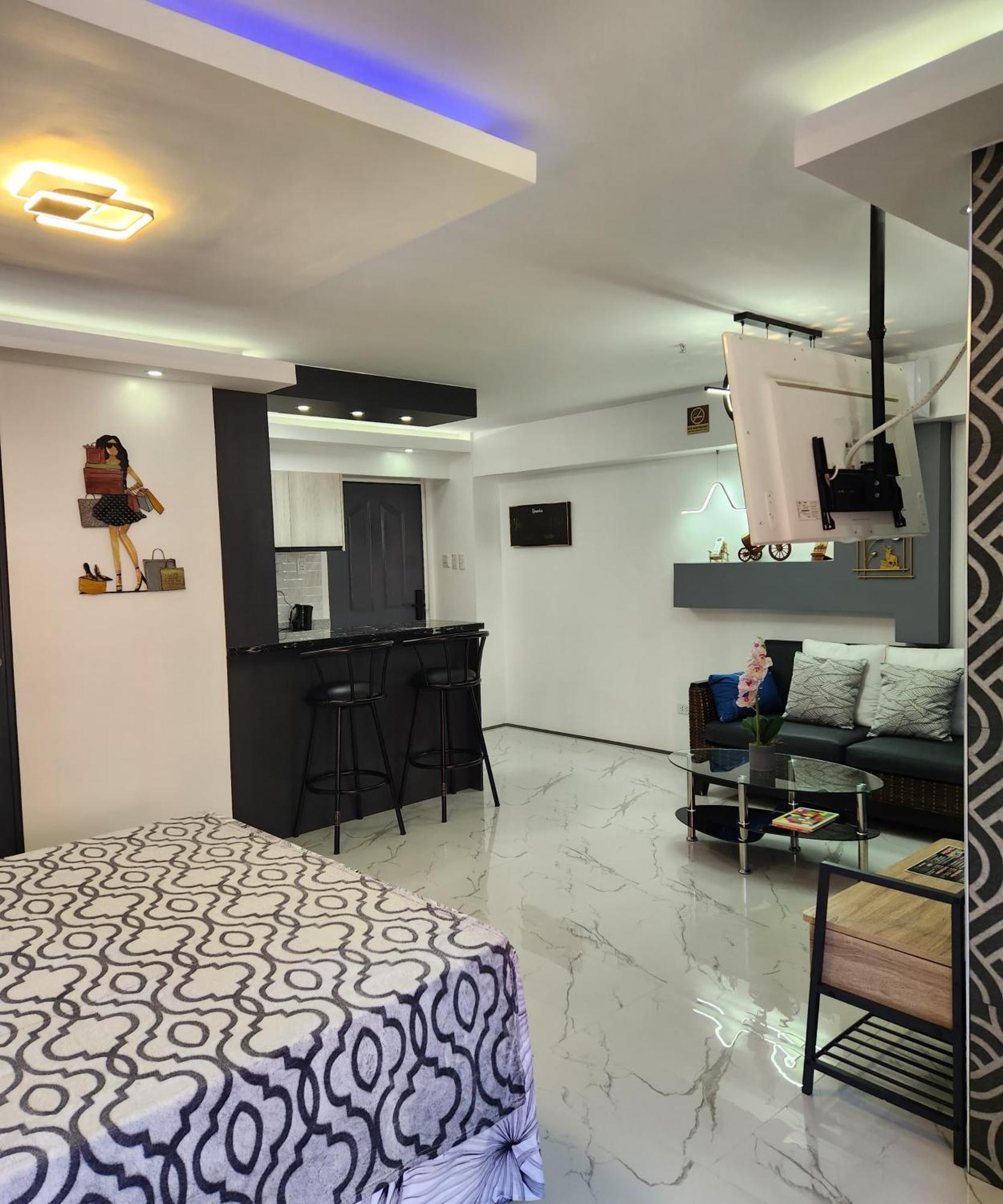 מקטאן Condo Azur Suites B207 Near Airport, Netflix, Stylish, Cozy With Swimming Pool מראה חיצוני תמונה