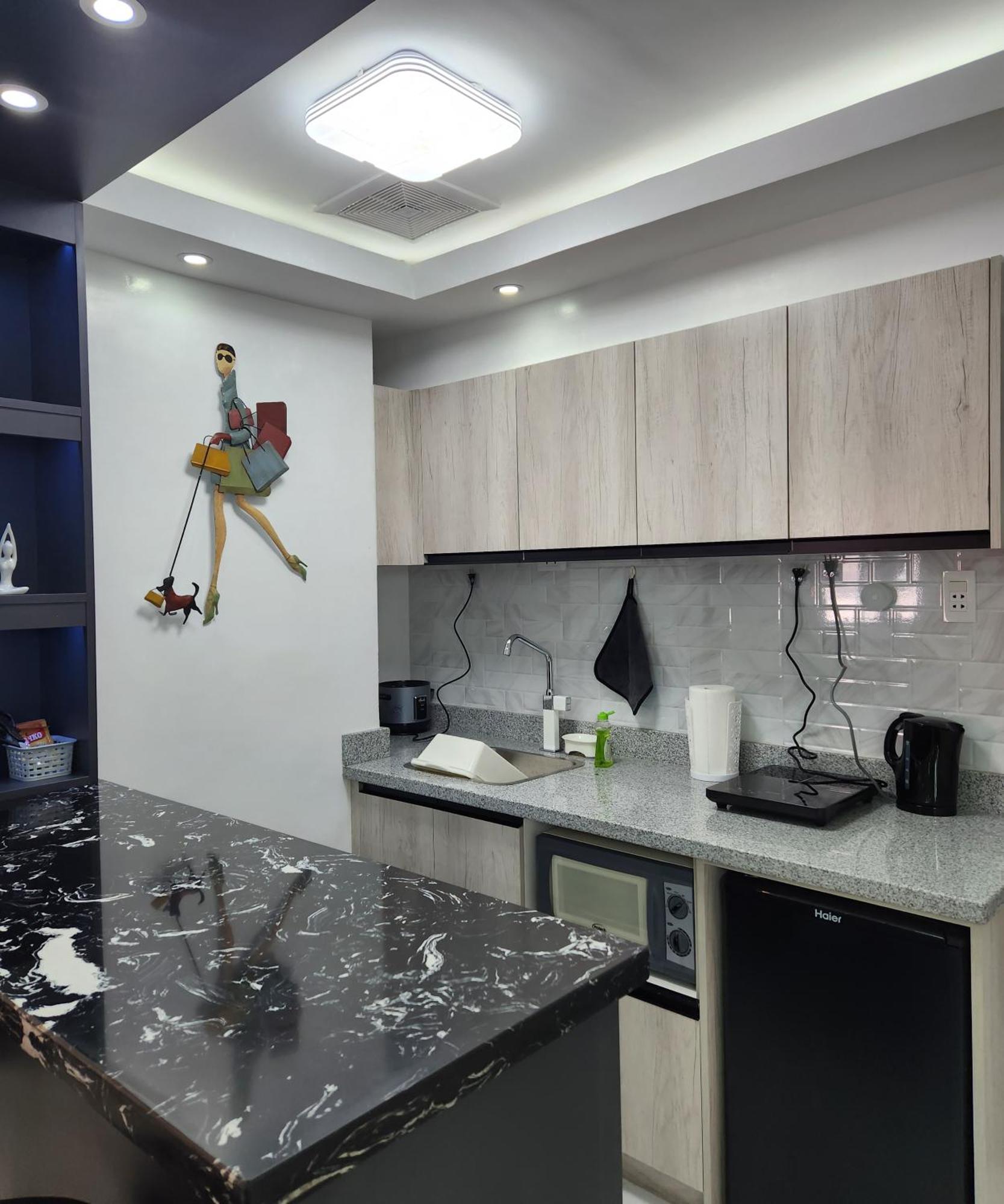 מקטאן Condo Azur Suites B207 Near Airport, Netflix, Stylish, Cozy With Swimming Pool מראה חיצוני תמונה